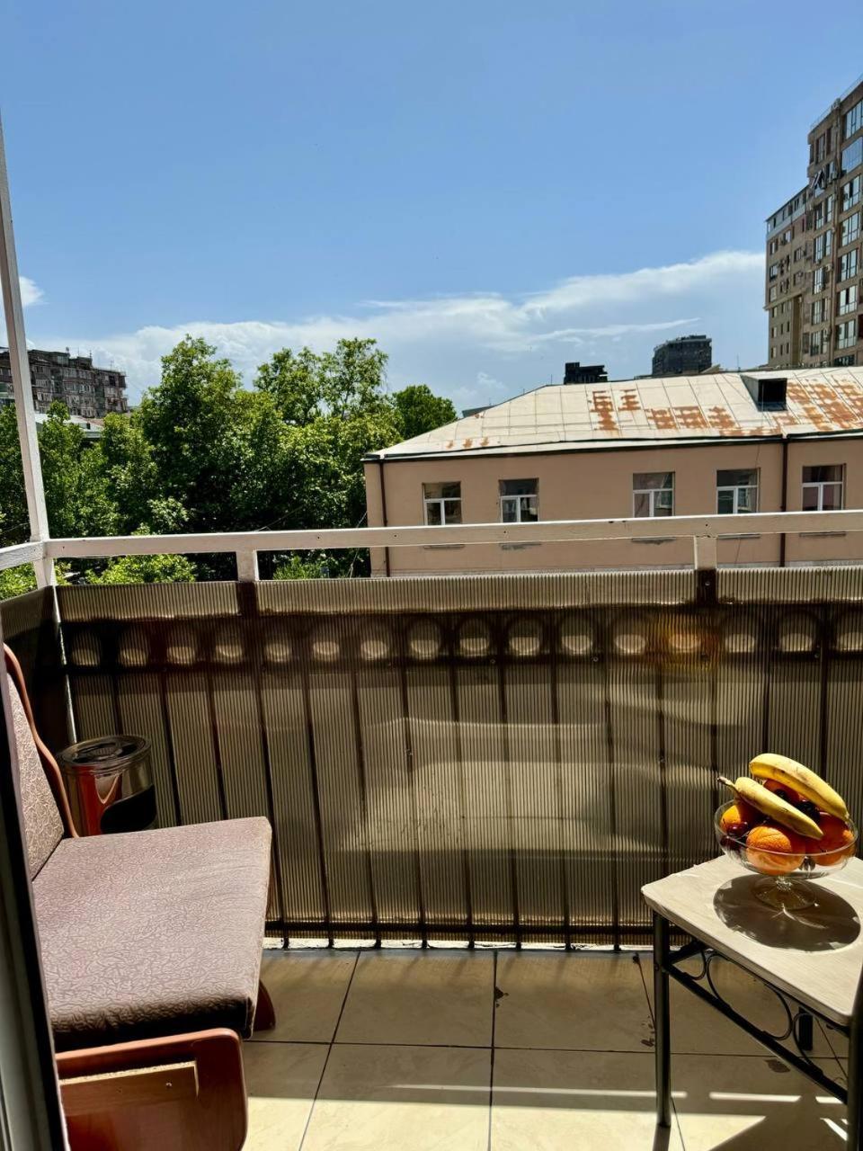 California Hostel Yerevan Ngoại thất bức ảnh