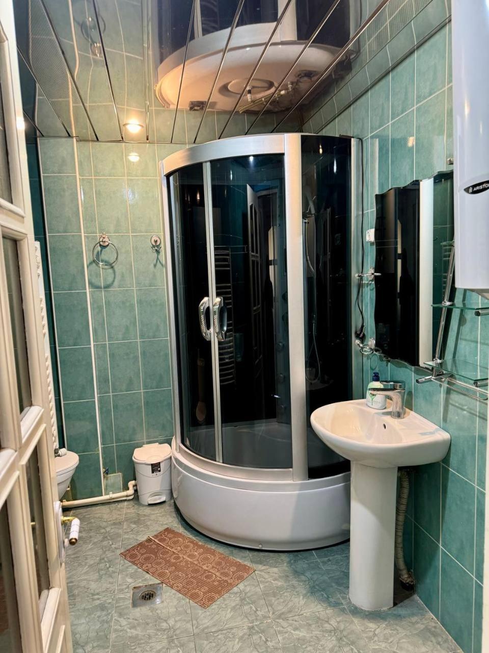 California Hostel Yerevan Ngoại thất bức ảnh