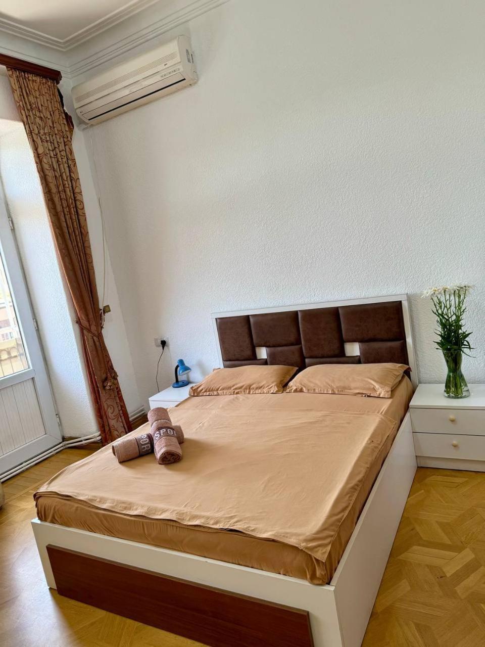 California Hostel Yerevan Ngoại thất bức ảnh