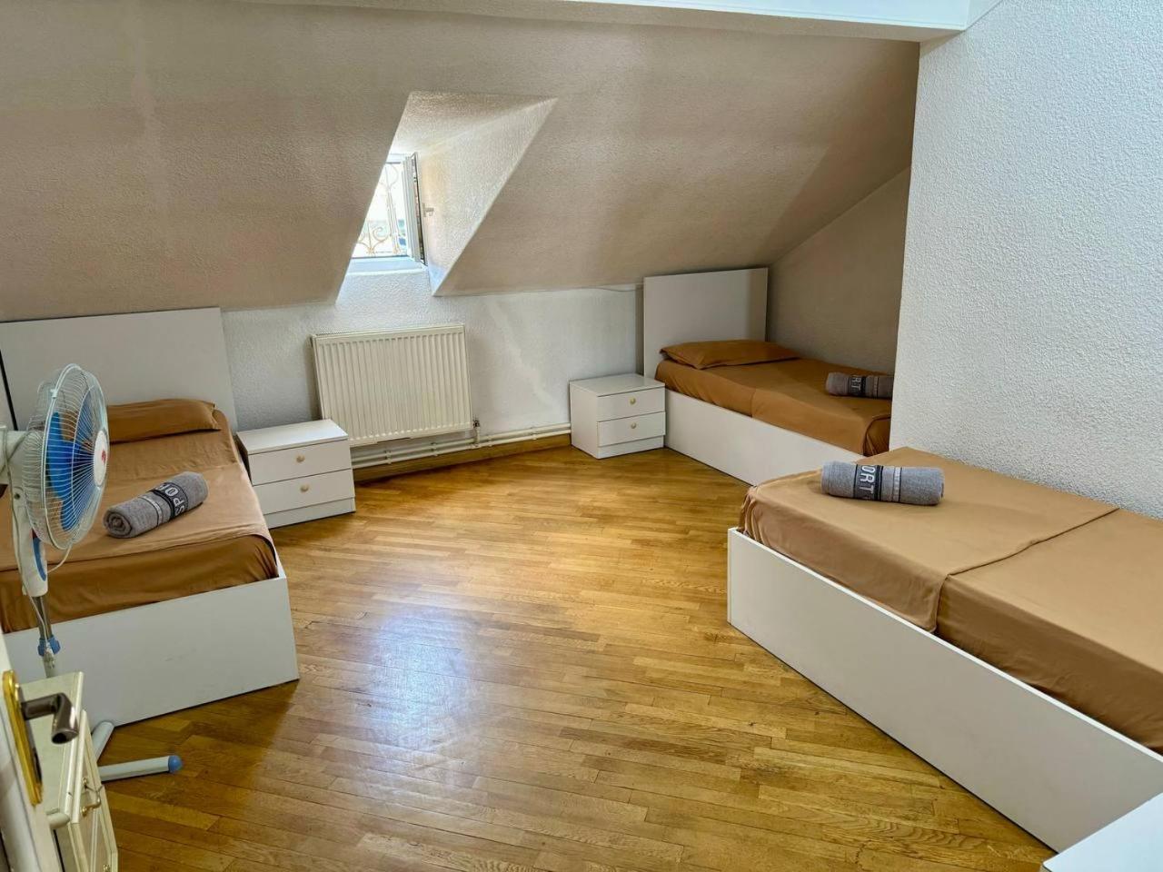 California Hostel Yerevan Ngoại thất bức ảnh