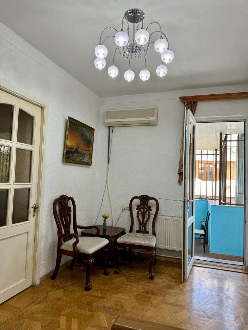 California Hostel Yerevan Ngoại thất bức ảnh